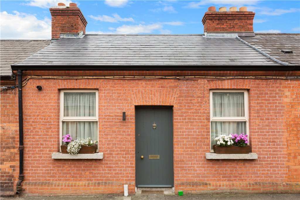 32 Pembroke Cottages, Donnybrook, Dublin 4 for sale Lisney